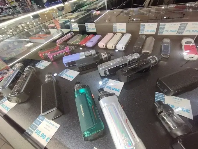 Vitrine cigarettes électroniques